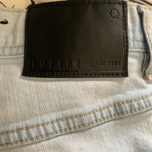EMPYRE Skeletor//Skinny Jeans. Distressed knees. Men’s size 30. Like New! - Picture 7 of 9